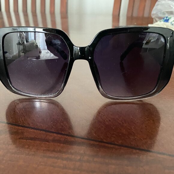 Vince Camuto Black Oversized Sunglasses - Picture 3 of 7